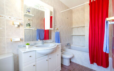 Gao: Bathroom, Room, Property, Red, Interior Design, Curtain, Tile, Real Estate, Wall, Building