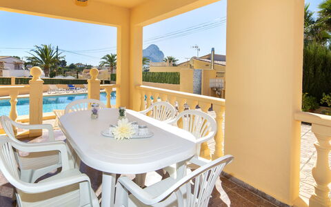 Gao: Property, Real Estate, Building, Room, House, Vacation, Estate, Resort, Home, Interior Design