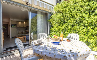 Accommodation:&nbsp;De la Plage 960.4
