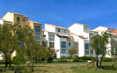 Cap D'Agde 960: Sky, Plant, Building, Property, Window, Tree, Natural Environment, Land Lot, Urban Design, Vegetation