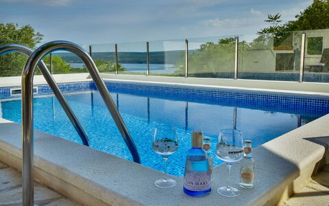 Ivan: Swimming Pool, Water, Leisure Centre, Property, Leisure, Real Estate, Vacation, House, Jacuzzi, Architecture