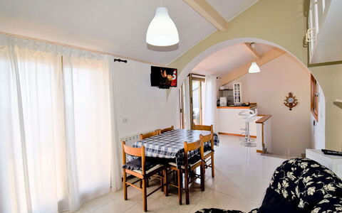 New Etna View: Room, Property, Interior Design, Building, Furniture, Ceiling, House, Real Estate, Floor, Architecture