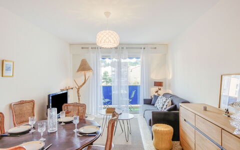L'Amiral: Furniture, Table, Cabinetry, Property, Picture Frame, Chair, Azure, Interior Design, Wood, Floor