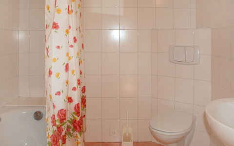 Ai Casell: Bathroom, Tile, Room, Property, Shower Curtain, Floor, Ceramic, Curtain, Interior Design, Wall