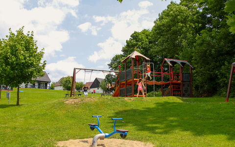 Holiday Hill 28: Playground, Outdoor Play Equipment, Public Space, Swing, Green, Grass, Human Settlement, Land Lot, Tree, Yard