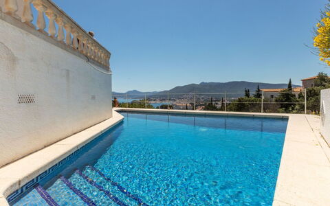 Can Gy: Water, Sky, Plant, Swimming Pool, Azure, Building, Rectangle, Leisure, Composite Material, House