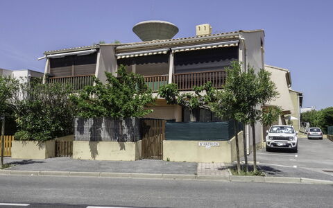 Saint Patrick: Architecture, Property, Building, House, Residential Area, Urban Area, Real Estate, Facade, Tree, Mixed-Use