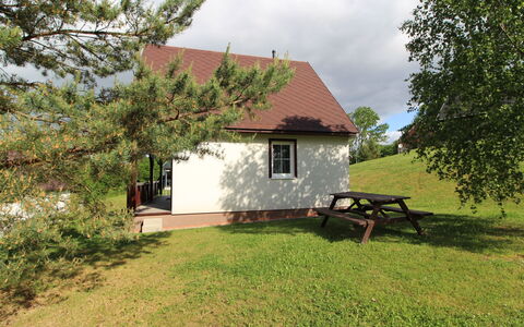 Holiday Hill 46: Plant, Building, Sky, Cloud, Window, Tree, House, Natural Landscape, Land Lot, Cottage
