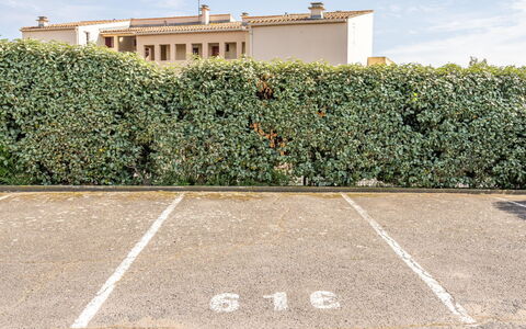 Hameau de Pech i: Sky, Plant, Building, Daytime, Property, Tree, Urban Design, Neighbourhood, Residential Area, Woody Plant