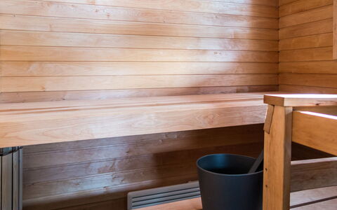 Venuskukkula: Sauna, Wood, Flooring, Floor, Wood Stain, Hardwood, Plank, Plywood, Wood Flooring, Varnish