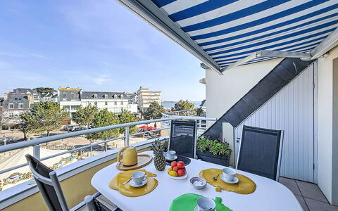 Quiberon 123: Apartment, Balcony, Condominium, Hotel, Shade