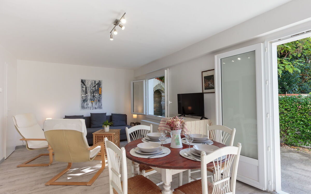 Accommodation:&nbsp;Les Mâts 148.3