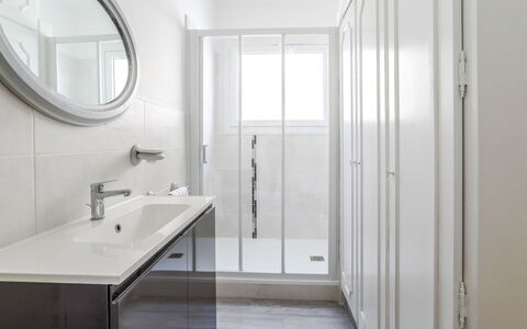 Saint Palais sur Mer 148: Bathroom, Room, White, Property, Floor, Interior Design, Tile, Architecture, Ceiling, Building