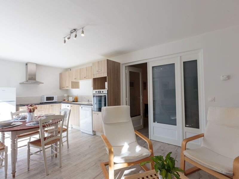 Accommodation:&nbsp;Les Mâts 148.3
