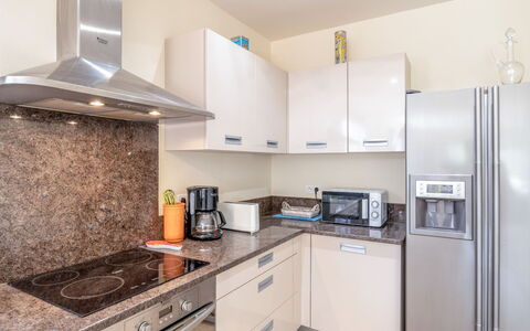 Muratello: Cabinetry, Countertop, Property, Kitchen Appliance, Kitchen Stove, Building, Kitchen, Gas Stove, Wood, Home Appliance