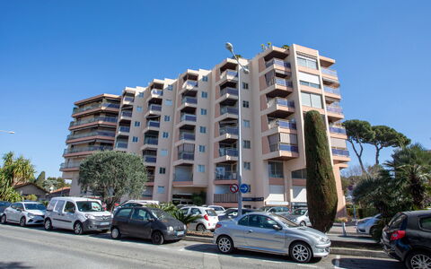 Le Baccara: Sky, Water, Cloud, Property, Plant, Table, Building, Chair, Shade, Interior Design