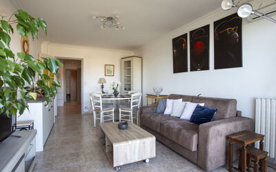 Le Cagnes Beach 137.4: Furniture, Interior Design, Couch, Flooring, Floor, Wall, Room, Living Room, Wood, Ceiling