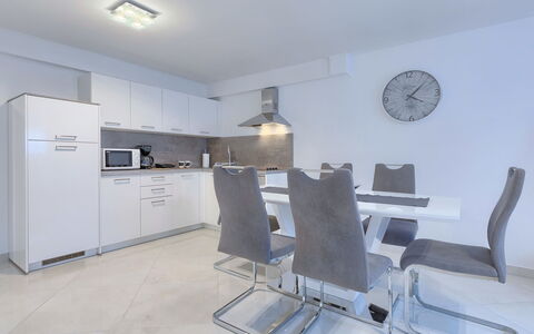 Meden: Room, Property, Interior Design, Furniture, Building, Ceiling, Floor, Table, Design, House