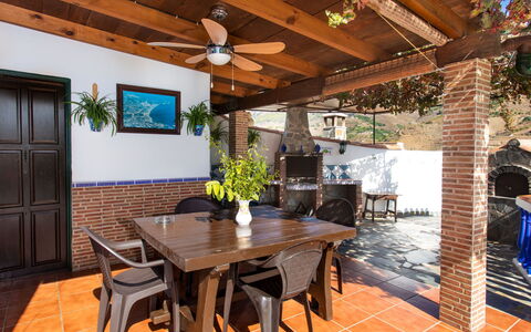 La Cordobilla: Table, Furniture, Property, Chair, Wood, Interior Design, Plant, Floor, Houseplant, Shade
