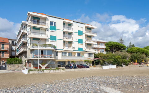 Terrazzo sul Mare: Cloud, Building, Sky, Window, Azure, Tree, Urban Design, Condominium, Plant, Tower Block