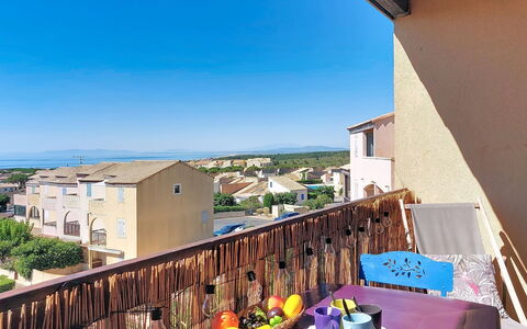 Accommodation:&nbsp;Les Terrasses de la Méditerranée 400.14