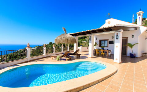 Ariadna: Property, Swimming Pool, Building, House, Real Estate, Villa, Resort, Estate, Azure, Vacation