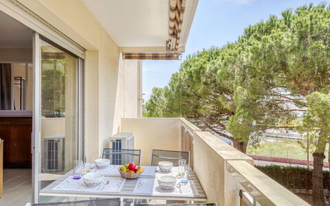 Les Jardins de Phebus: Property, Building, House, Room, Real Estate, Interior Design, Furniture, Apartment, Home, Balcony