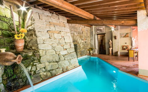 Il Mulinaccio: Water, Plant, Property, Swimming Pool, Azure, Lighting, Chair, Interior Design, Flowerpot, Houseplant