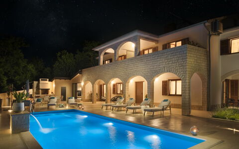 Villa Marina i: Property, Swimming Pool, Home, House, Building, Lighting, Real Estate, Estate, Architecture, Landscape Lighting