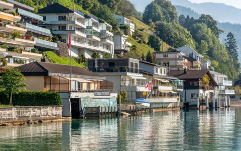 Seestern Direkt am See: Town, Mountain Village, Human Settlement, Village, Water, House, Lake, Building, Waterway, Reflection