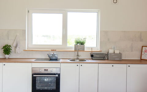 Dom Przy Cisowym Jarze: Cabinetry, Countertop, Building, Kitchen Sink, Tap, Plant, Property, Window, Kitchen, Kitchen Stove