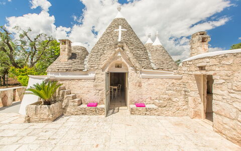 Trullo Del Pioppo Gigante: Cloud, Sky, Plant, Building, House, Flowerpot, Rural Area, Landscape, Facade, Tree