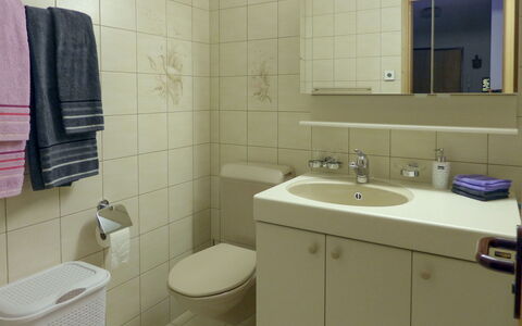 Allmi: Mirror, Sink, Tap, Property, Plumbing Fixture, Bathroom Sink, Bathroom, Purple, Building, Interior Design