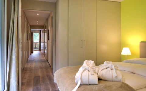 Dione: Building, Comfort, Wood, Flooring, Floor, House, Hardwood, Real Estate, Living Room, Hall