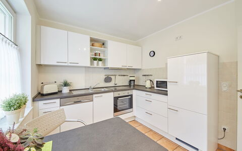 Am Golf- und Reitpark: Property, Room, Furniture, Kitchen, Real Estate, Cabinetry, Building, Interior Design, House, Floor