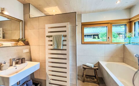 Hofstetten 650: Flooring, Interior Design, Wood, Floor, Ceiling, Plumbing Fixture, Bathroom, Room, Home, Tap