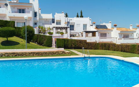 Sol de Estepona: Property, Swimming Pool, Real Estate, Residential Area, Building, Resort, House, Apartment, Town, Azure