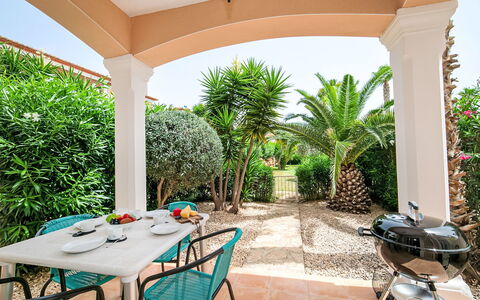 Accommodation:&nbsp;Rosada 463.4