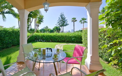 Bel Air 463.3: Water, Building, Plant, Sky, Daytime, Property, Swimming Pool, Azure, Window, Tree