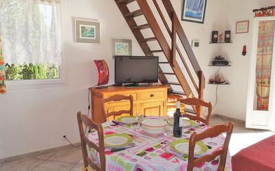 Accommodation:&nbsp;Les Romarines 310.5