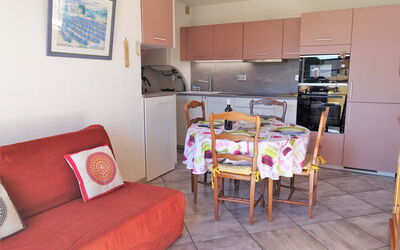 Accommodation:&nbsp;Les Romarines 310.5