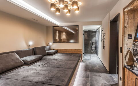 Montafon: Ceiling, Property, Room, Interior Design, Floor, Building, Lighting, Furniture, Light Fixture, House
