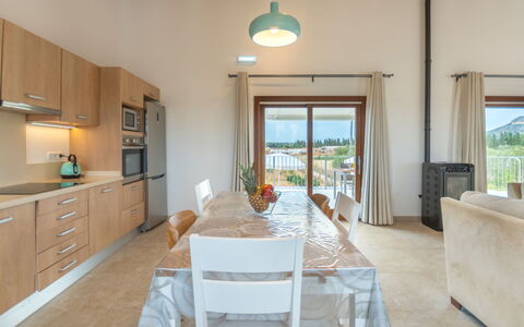 Son Vivot: Property, Room, Building, Furniture, Interior Design, Floor, House, Ceiling, Real Estate, Home