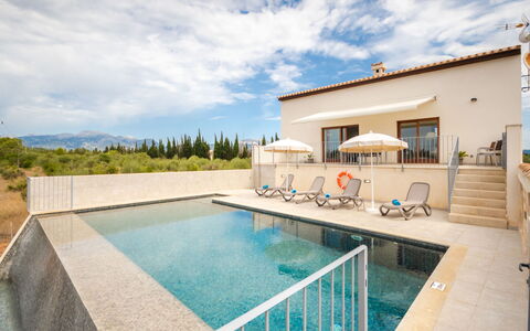 Son Vivot: Property, House, Real Estate, Swimming Pool, Building, Home, Estate, Residential Area, Room, Architecture