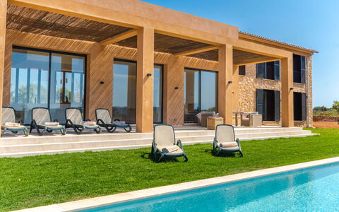 Can Navarro: Water, Plant, Sky, Property, Azure, Window, Shade, Lighting, Architecture, Swimming Pool