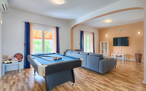 Melian: Furniture, Property, Recreation Room, Wood, Hall, Picture Frame, Interior Design, Houseplant, Window, Living Room