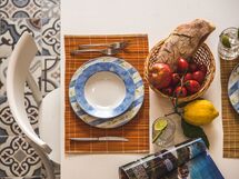 loft-in-sorrento-apartment-dining-room