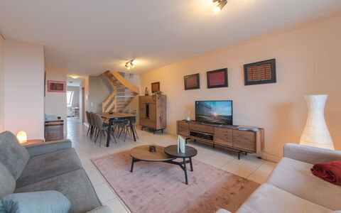 Meiboom 503 with Parking: Picture Frame, Furniture, Couch, Table, Comfort, Wood, Lighting, Building, Interior Design, Lamp
