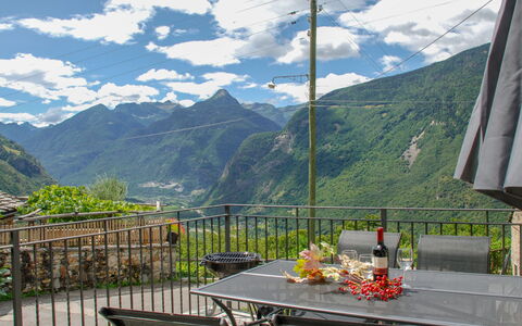 Rustico Ca' Di Garoi: Mountainous Landforms, Mountain, Mountain Range, Property, Hill Station, Sky, Alps, Real Estate, Highland, House