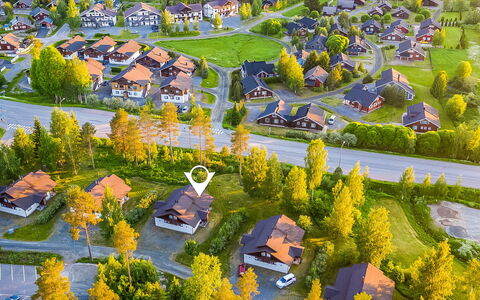Ski and Camp Golf Casa Rocala: Building, Residential Area, House, Neighbourhood, Home, Landscape, Architecture, Suburb, Roof, Land Lot